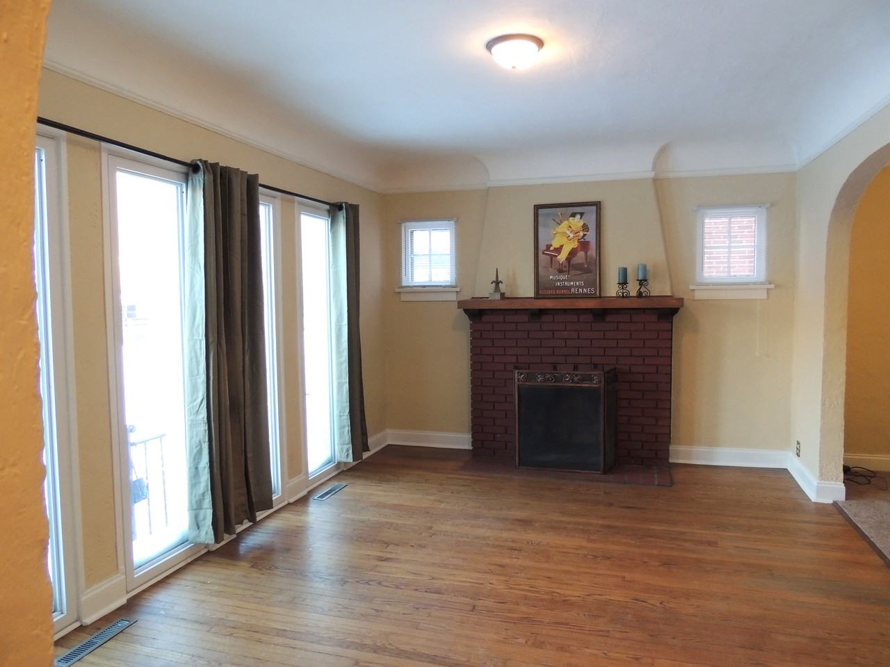 1926 Davis Ave - Photo 3 of 30
