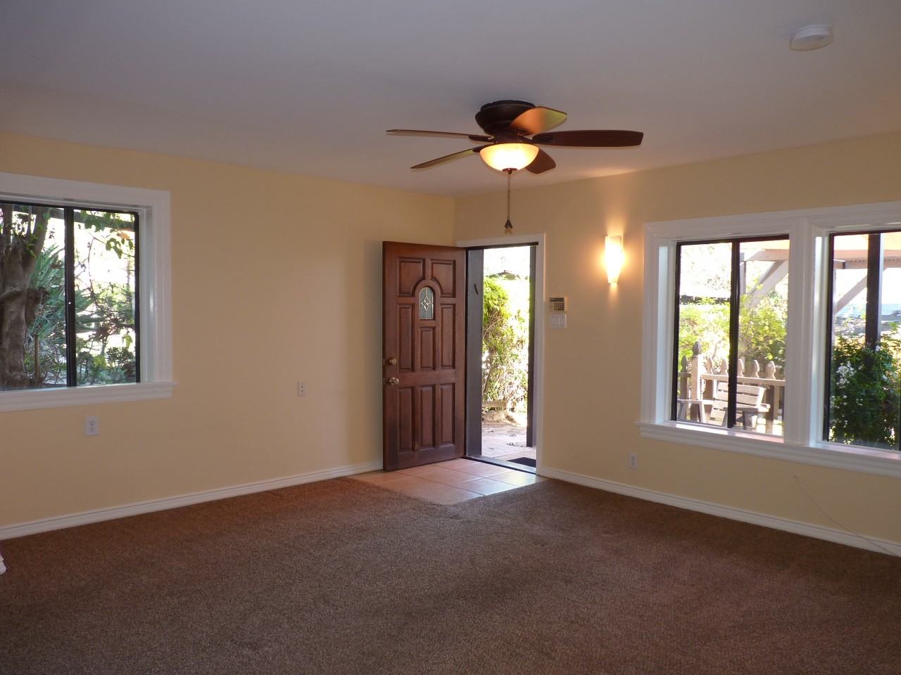 4214 Glenalbyn Dr - Photo 2 of 19