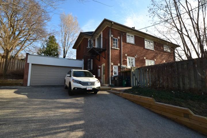 87 Weybourne Crescent - Photo 3 of 10