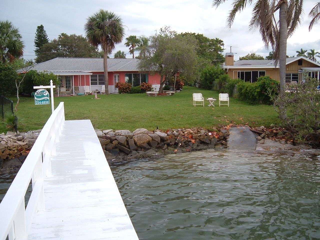 15857 Redington Dr - Photo 3 of 4