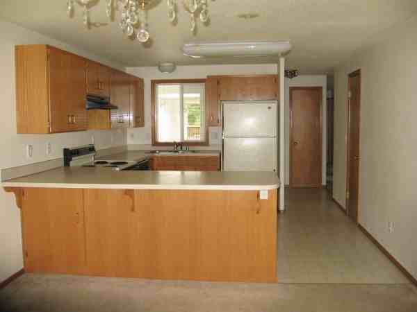 307 SE 10th St - Photo 2 of 5