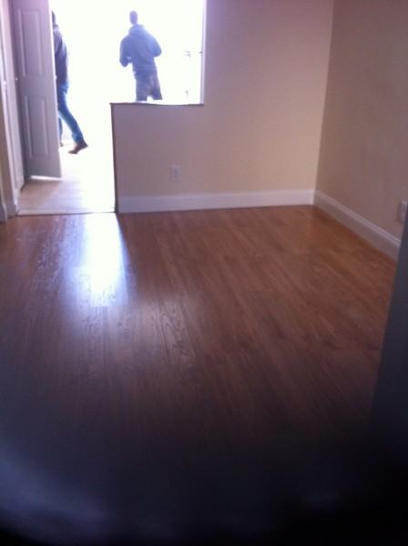 1862 Cornelia St - Photo 2 of 4