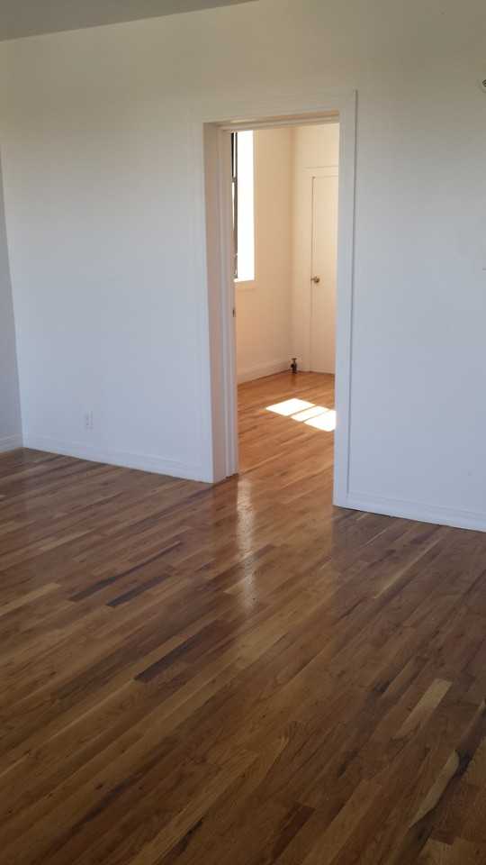 562 Kosciuszko St - Photo 2 of 6