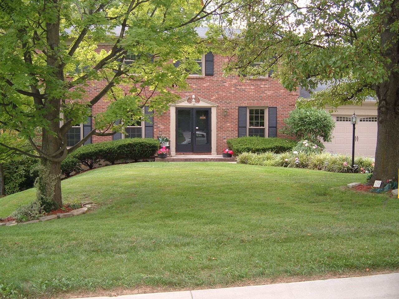 2207 Spinningwheel Ln - Photo 2 of 7