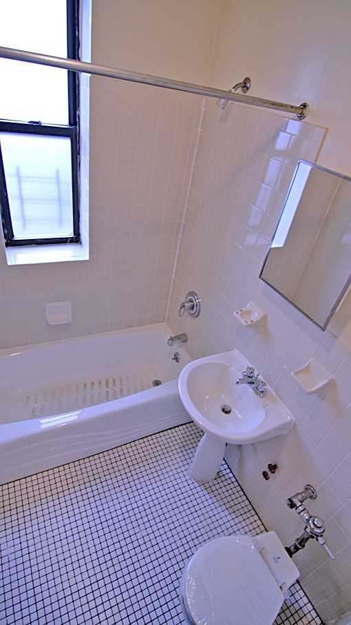 54 Featherbed Ln 6J - Photo 3 of 5