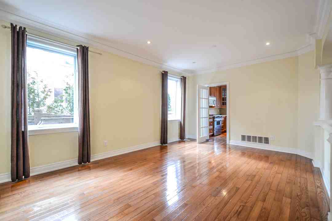 10 Hampton Park Crescent - Photo 3 of 21