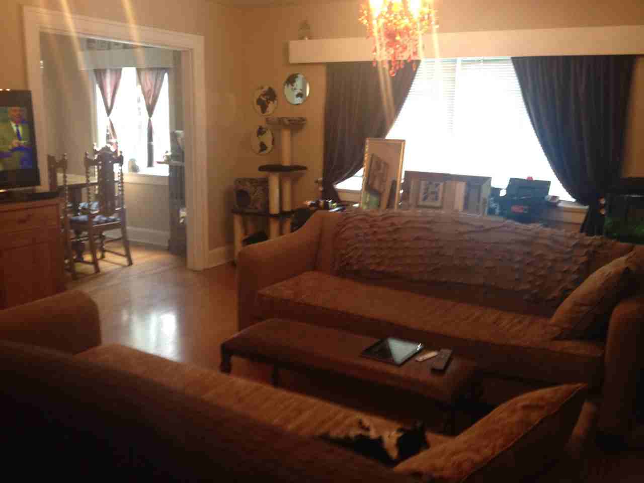 3463 Oak St #2 - Photo 3 of 7