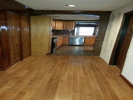 613 Lexington Ave - Photo 2 of 9