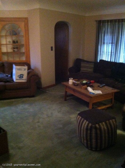 818 University Dr SE - Photo 2 of 4