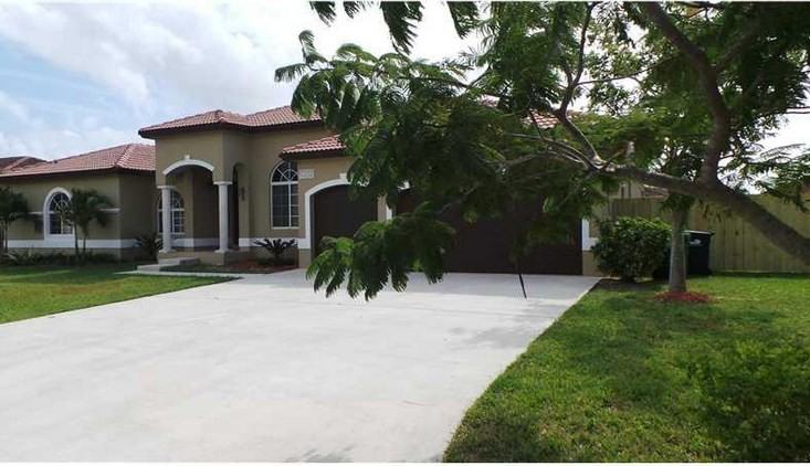 13162 SW 191st Terrace - Photo 2 of 9