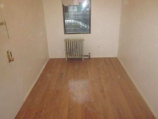 230 Boerum St - Photo 2 of 6
