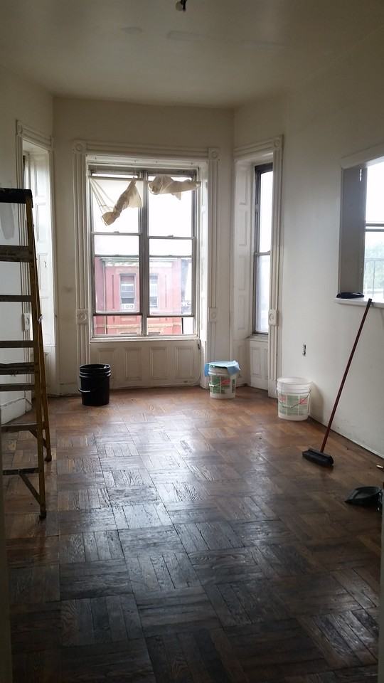 300 Quincy St - Photo 2 of 7
