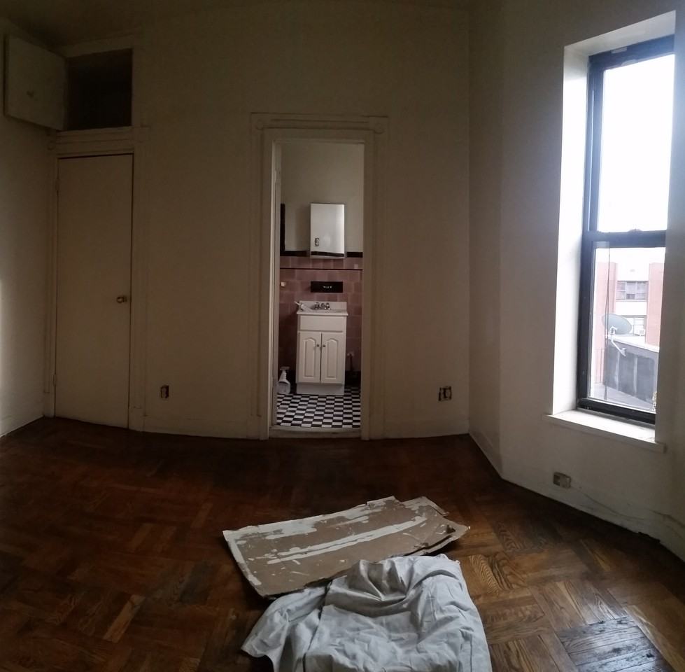 300 Quincy St - Photo 3 of 7