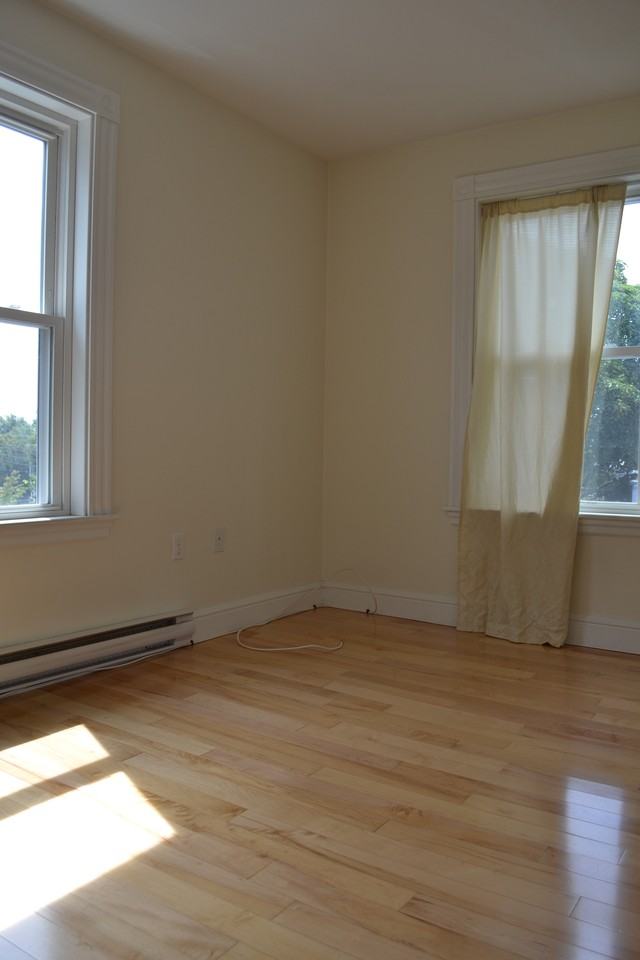37 Sargent St #3 - Photo 5 of 11