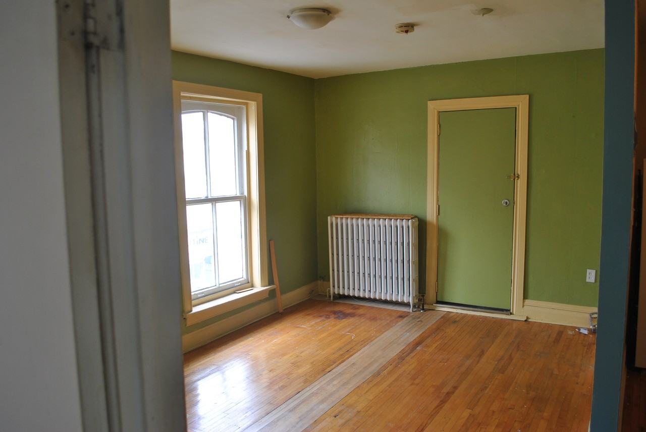 23 Main St S - Photo 3 of 4