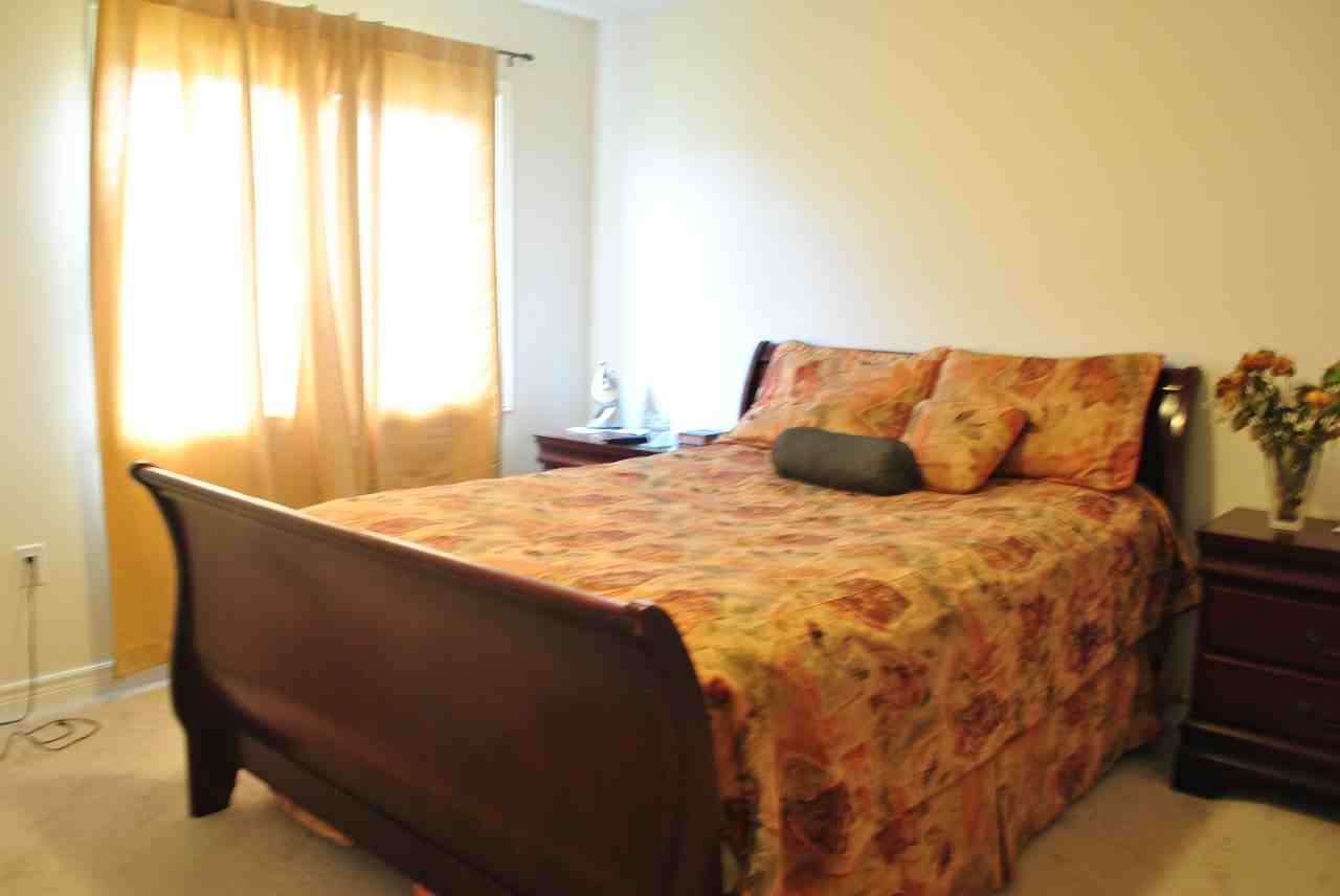 49 Antibes Dr - Photo 3 of 8