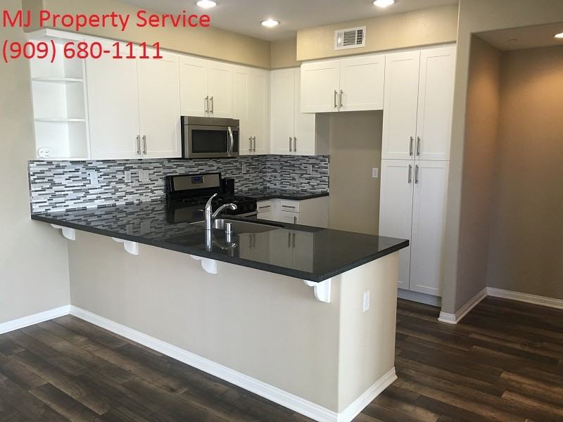 159 E Commercial St - Photo 3 of 6