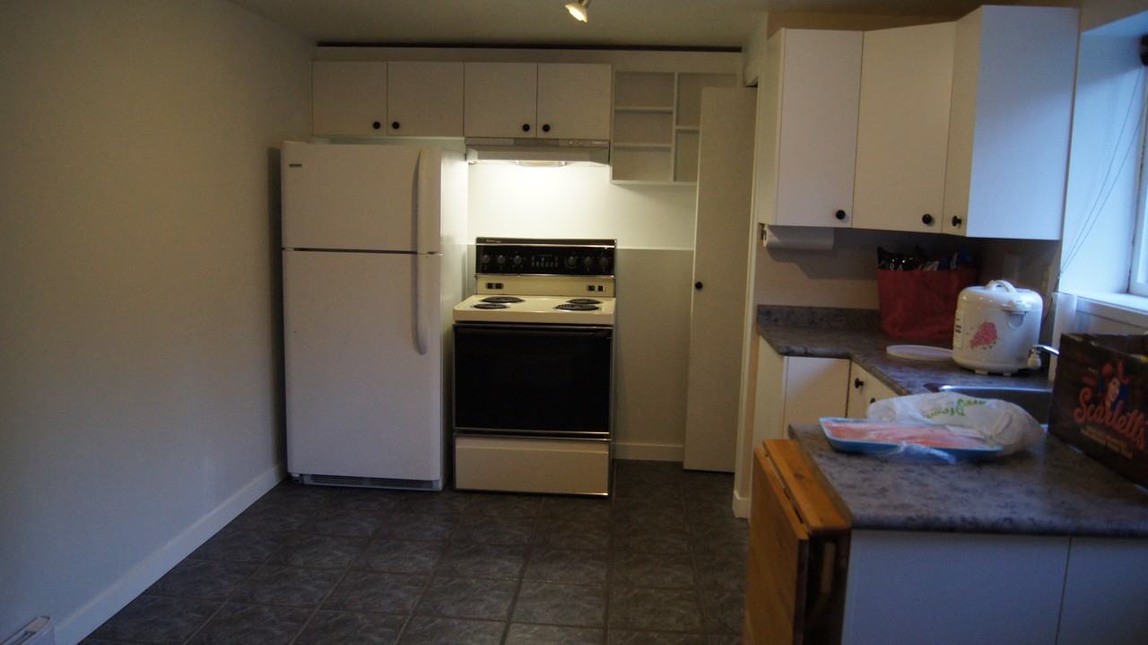 9376 Maryland Dr - Photo 3 of 11