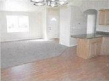 745 NE Sedona Ln - Photo 2 of 5