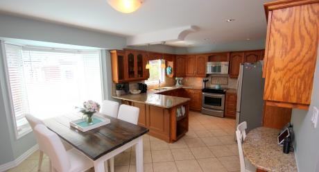 54 Speers Crescent - Photo 3 of 12