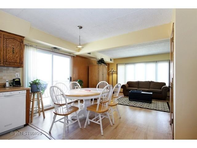 6230 S Newland Ave #2N - Photo 3 of 10