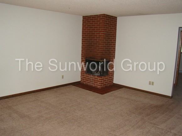 1235 N Garrison Rd - Photo 2 of 6