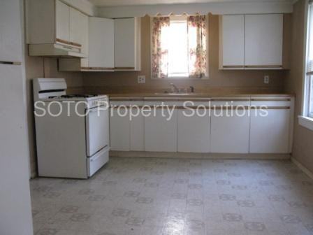 1044 W St Joseph St - Photo 3 of 4