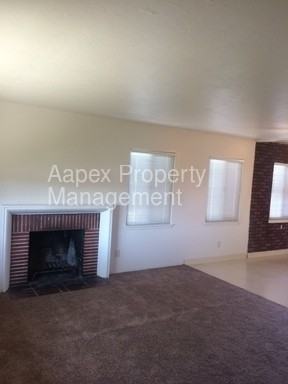 22072 Thelma St - Photo 3 of 11