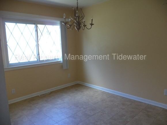 6334 Edward St - Photo 3 of 6