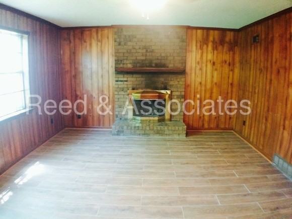 6053 Blue Springs Ave - Photo 3 of 16