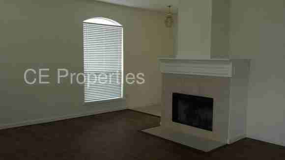 743 Bent Wood Pl - Photo 3 of 11