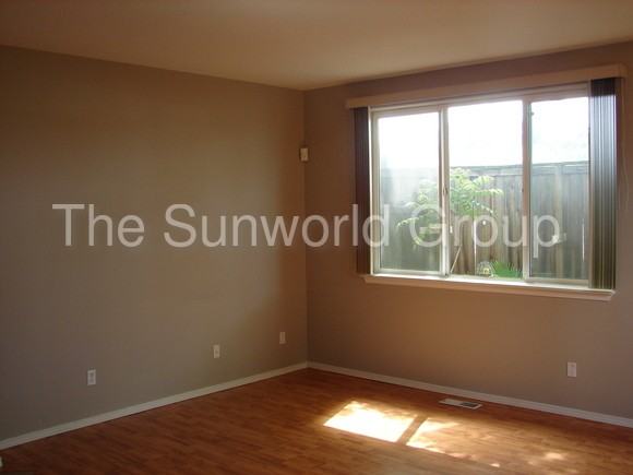 7818 NE 24th Ct - Photo 3 of 15