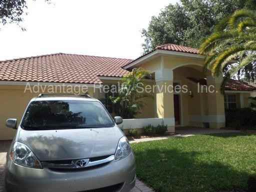 15118 Laurel Cove Cir - Photo 3 of 26