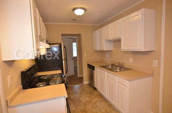 3209 Gerald Dr E - Photo 2 of 16