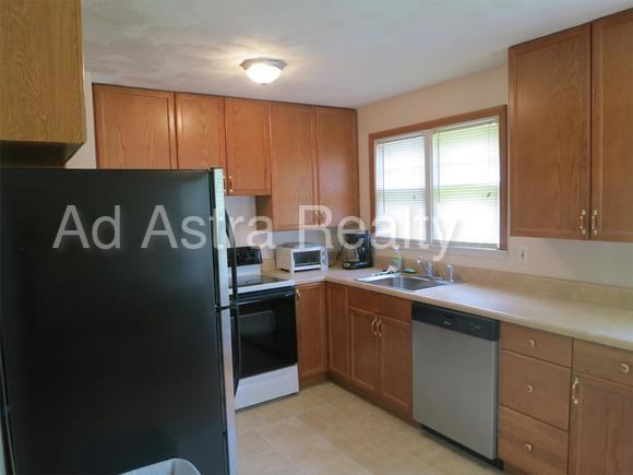 518 E Cedar St - Photo 2 of 12