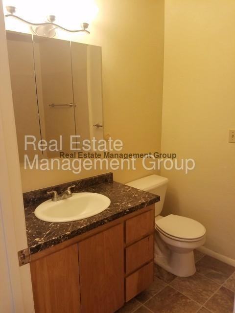 1605 Birchwood Ln - Photo 2 of 13