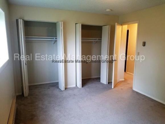 1605 Birchwood Ln - Photo 3 of 13