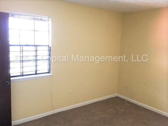 9383 Wood Knoll Ln - Photo 2 of 10