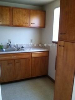 525 N Manhattan Ave #12 - Photo 3 of 6