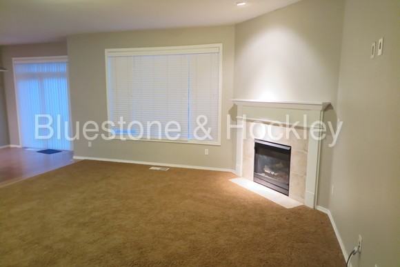 2419 Roger Smith Dr - Photo 2 of 21