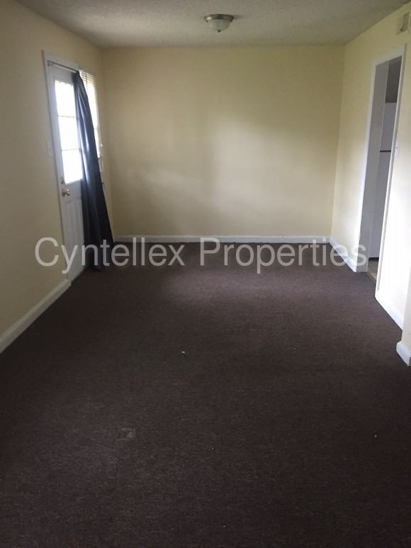 47 S Cannon Dr - Photo 3 of 8