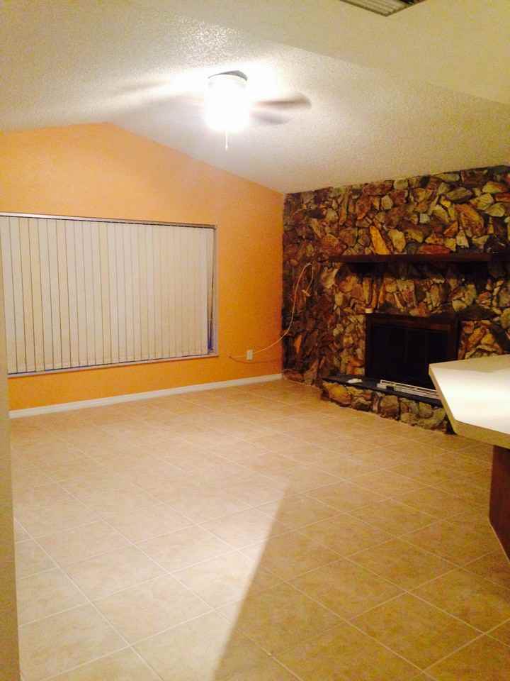 15722 Sea Pines Dr - Photo 3 of 9