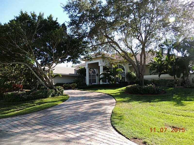 2901 Paddock Rd - Photo 2 of 8