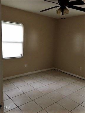 3019 W Meadow St - Photo 3 of 5