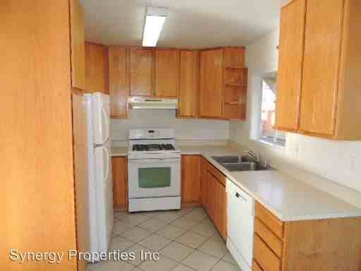 1438 Santa Rosa St - Photo 2 of 7