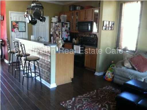 8983 Planters Row Ln - Photo 2 of 2