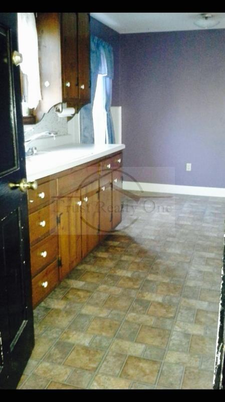 108 West St - Photo 2 of 12