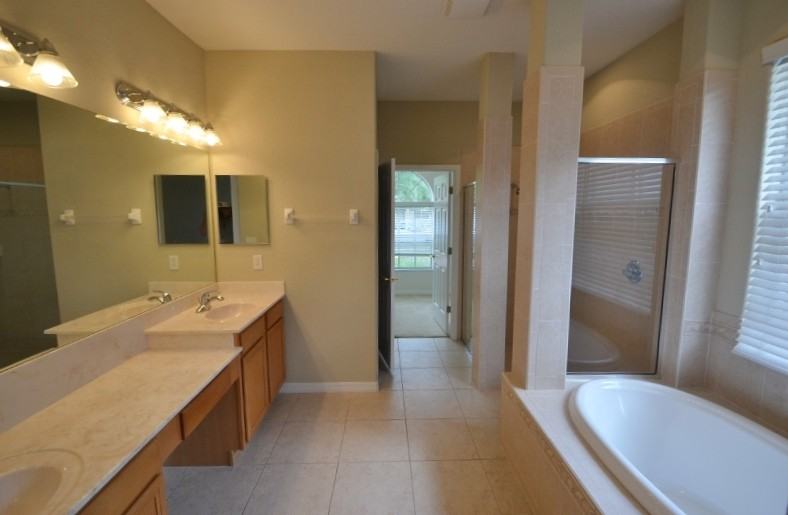 10645 Deerberry Dr - Photo 3 of 4