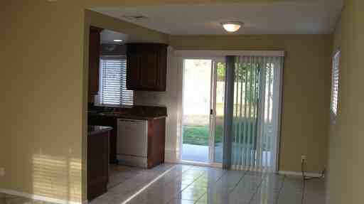 9539 Magnolia St - Photo 3 of 13