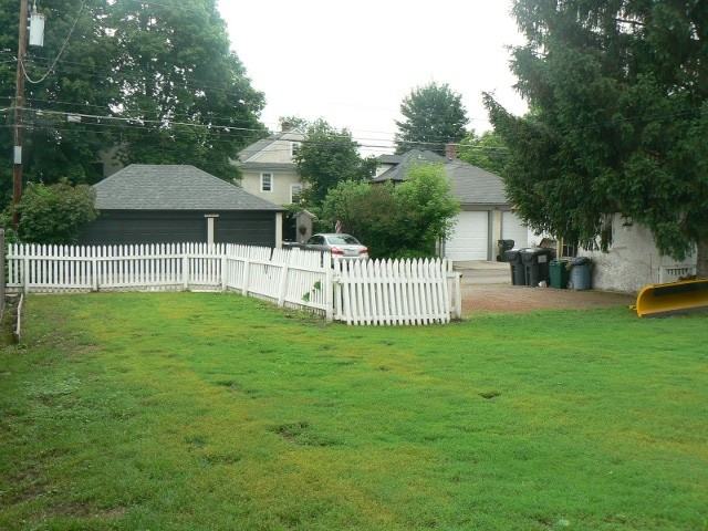 1923 Grand Avenue - Photo 2 of 7